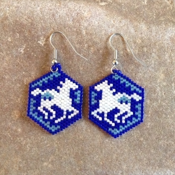 Blue and White Running Horses Beaded Earrings, New, Handmade by Me - Picture 1 of 4